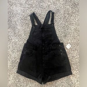 Free people Shortalls. Large